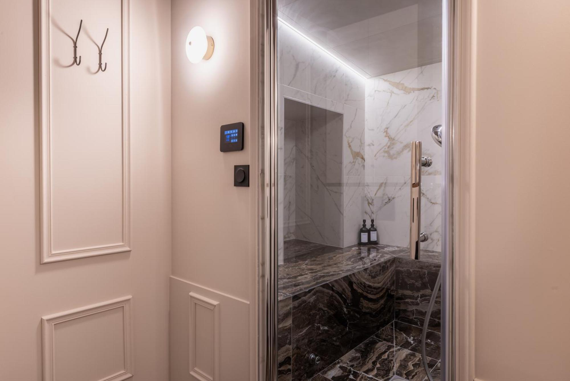 C0C00N Veritable Hammam A Partager A Deux 리옴 외부 사진