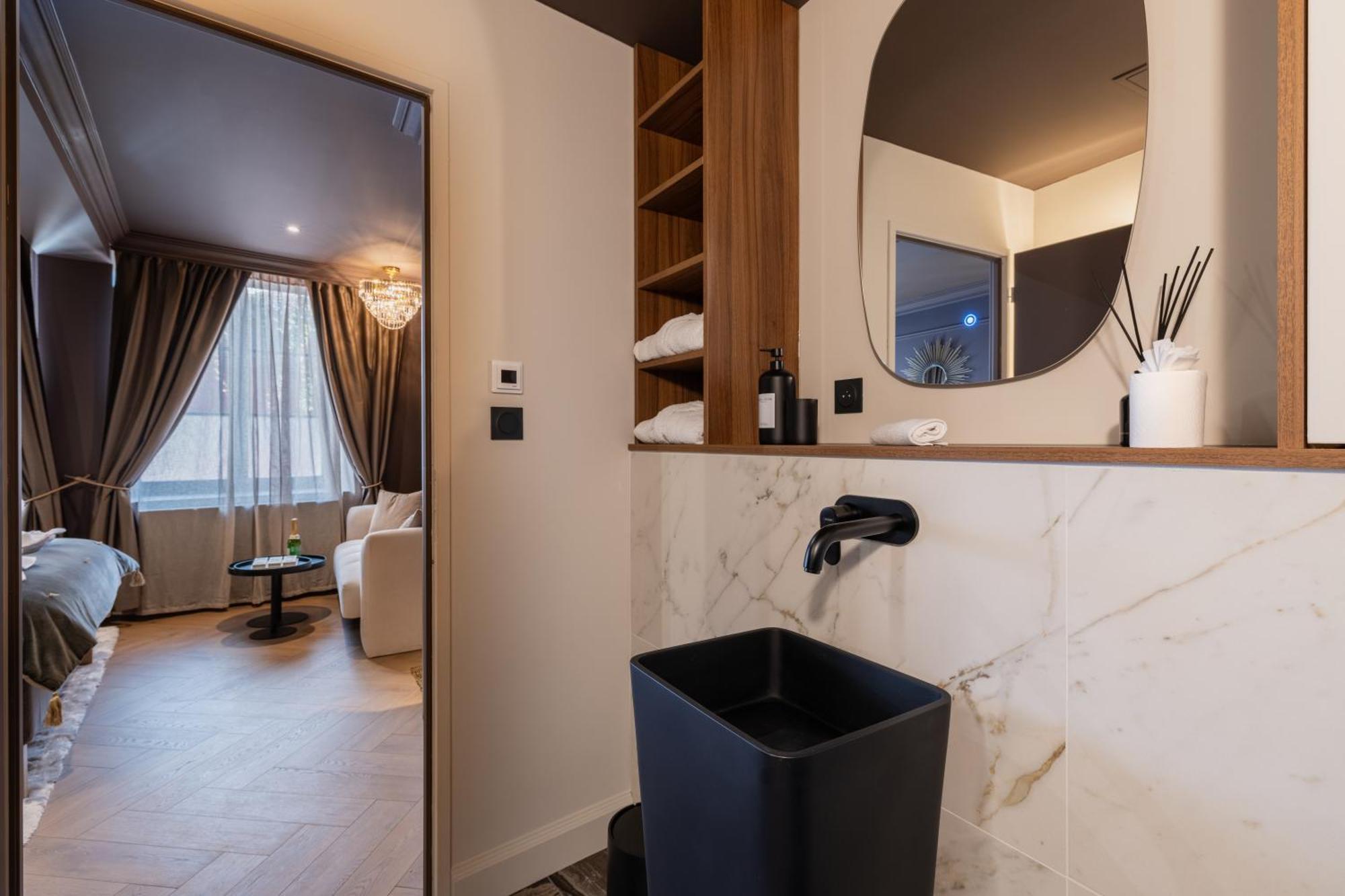 C0C00N Veritable Hammam A Partager A Deux 리옴 외부 사진